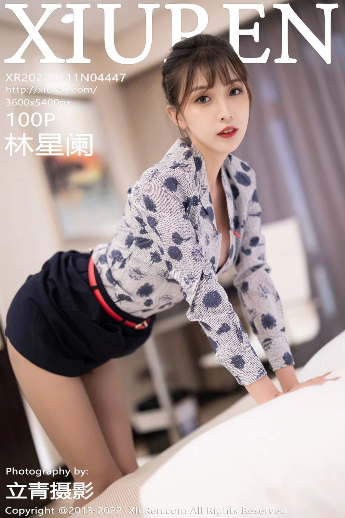 [XiuRen秀人网]VOL.4447 模特林星阑空姐制服半脱露性感黑色内衣配灰丝裤袜诱惑写真100P-秀人网官方网站